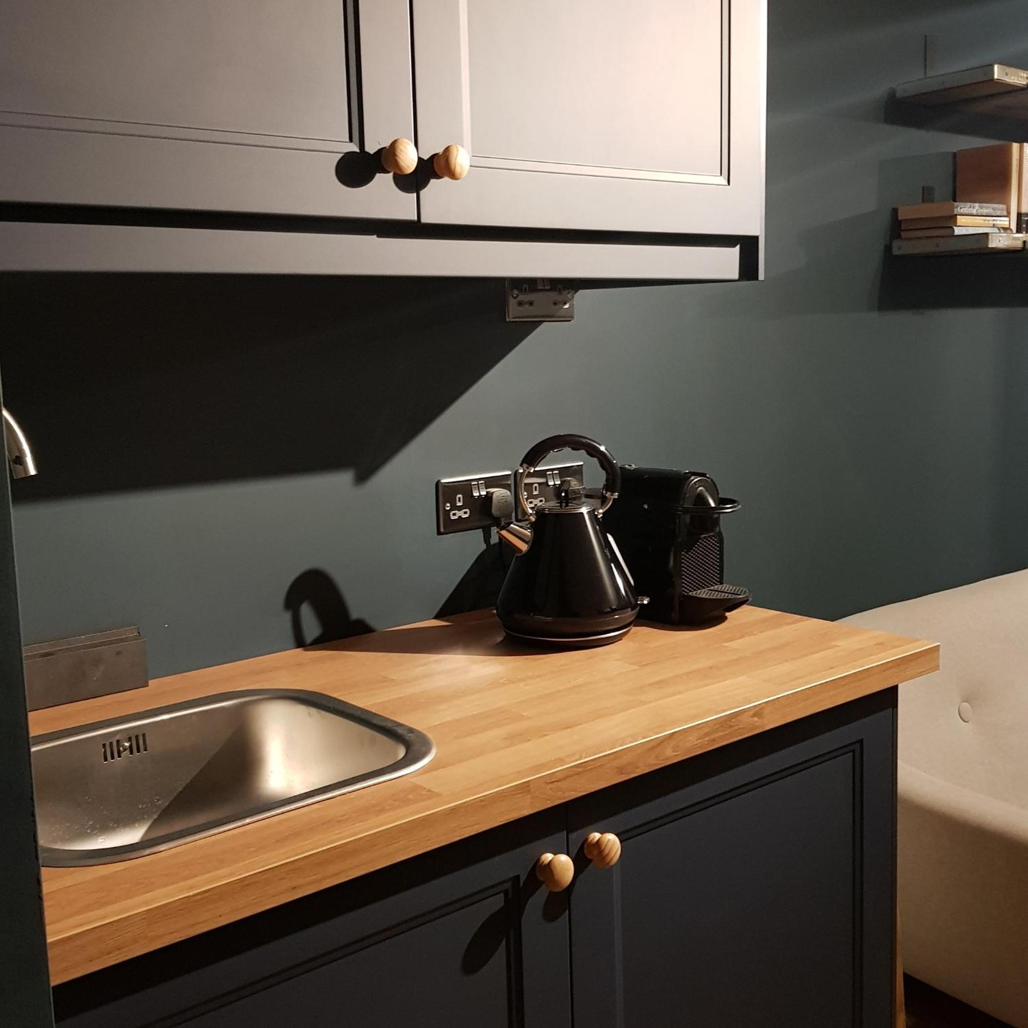 Modern 1-Bed Apartment, Plus Parking, Near Oxford And The Jr Экстерьер фото